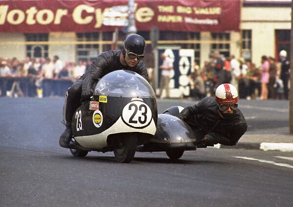 Derek Yorke & T Poole (Triton) 1970 500 Sidecar TT