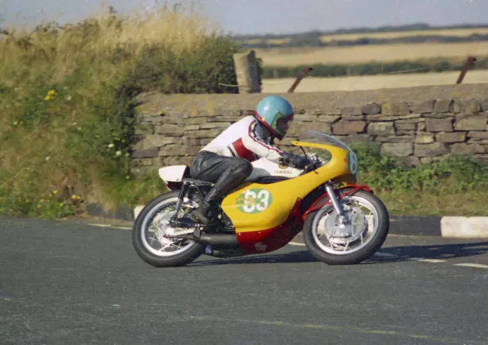 Framed Print : Des Connor (Yamaha) 1976 Jurby Road