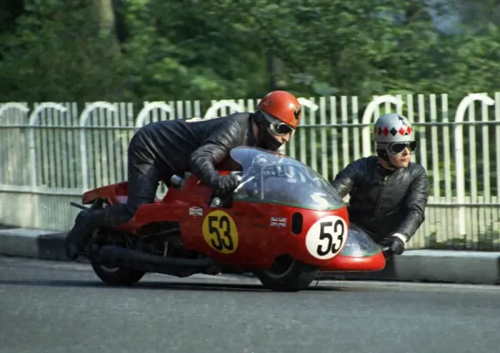 Framed Print : Des Evans & Ian Gemmell (Rumble BSA) 1969 750 Sidecar TT Framed Print : Des Evans & Ian Gemmell (Rumble BSA) 1969 750 Sidecar TT