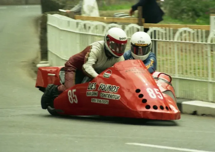 Framed Print : Des Founds & Gary Irlam (Yamaha) 1988 Sidecar TT Framed Print : Des Founds & Gary Irlam (Yamaha) 1988 Sidecar TT