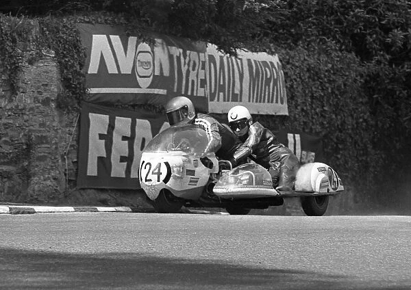 Dick Hawes & Eddie Kiff (Cooper Weslake) at Governors Bridge: 1973 500 Sidecar TT