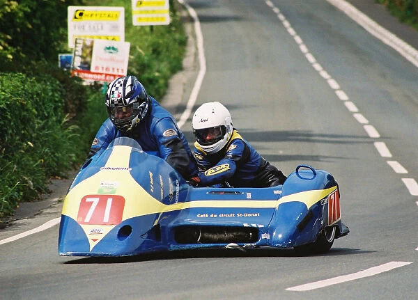 Dick Hawes & Eddy Kiff (Ireson Suzuki) 2004 Sidecar TT