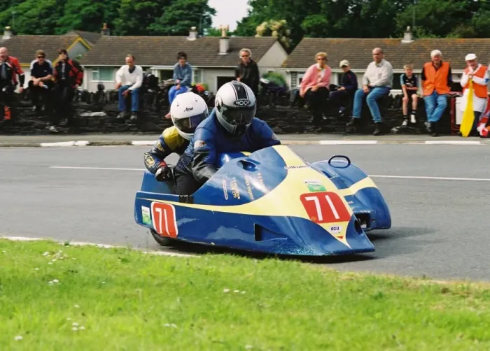 Framed Print : Dick Hawes & Eddy Kiff (Ireson Suzuki) 2004 Sidecar TT Framed Print : Dick Hawes & Eddy Kiff (Ireson Suzuki) 2004 Sidecar TT