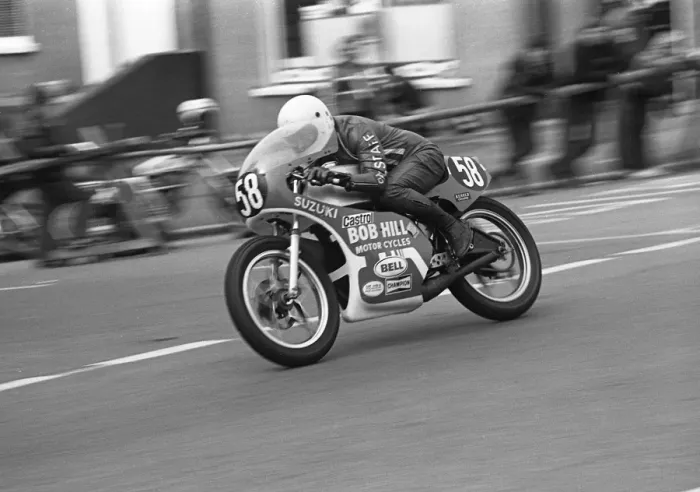 Framed Print : Dick Hunter (Suzuki) 1981 Formula 3 TT Framed Print : Dick Hunter (Suzuki) 1981 Formula 3 TT