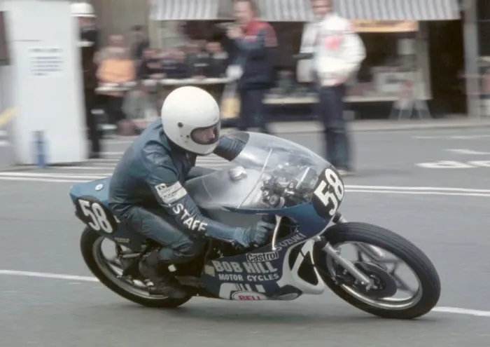 Framed Print : Dick Hunter (Suzuki) 1981 Formula Three TT Framed Print : Dick Hunter (Suzuki) 1981 Formula Three TT
