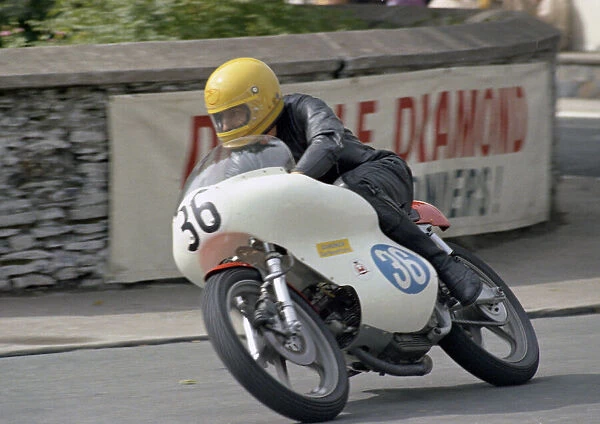 Dick Linton (Aermacchi) 1974 Junior Manx Grand Prix