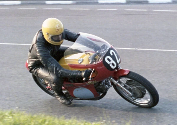 Dick Linton (Aermacchi) 1978 Formula Three TT