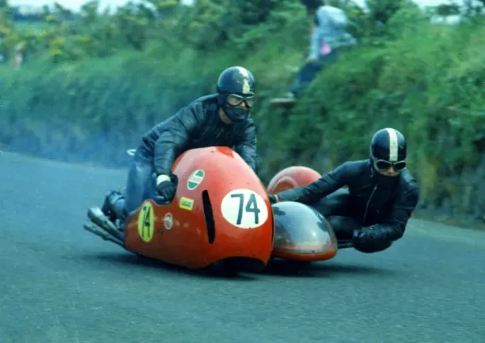 Framed Print : Dick Maplethorpe & J Coaten (Triumph) 1970 750cc Sidecar TT Framed Print : Dick Maplethorpe & J Coaten (Triumph) 1970 750cc Sidecar TT