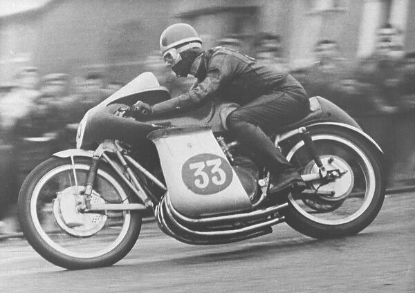 Dickie Dale (MV) 1954 Senior TT