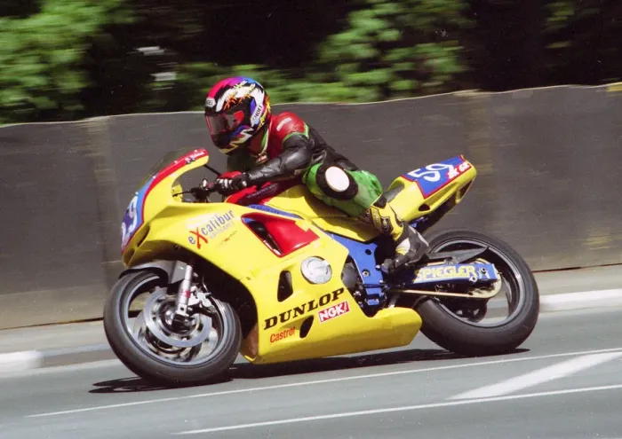 Framed Print : Dirk Kaletsch (Kawasaki) 2000 Junior TT Framed Print : Dirk Kaletsch (Kawasaki) 2000 Junior TT