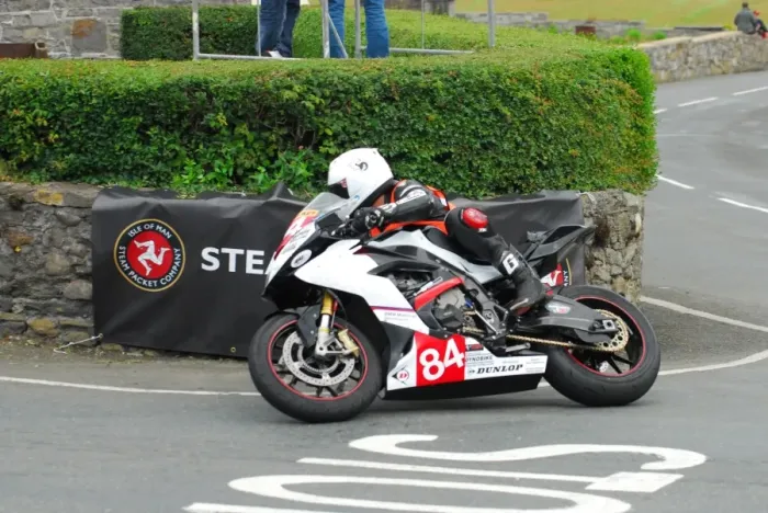 Framed Print : Dominic Herbertson (BMW) 2016 Southern 100 Framed Print : Dominic Herbertson (BMW) 2016 Southern 100