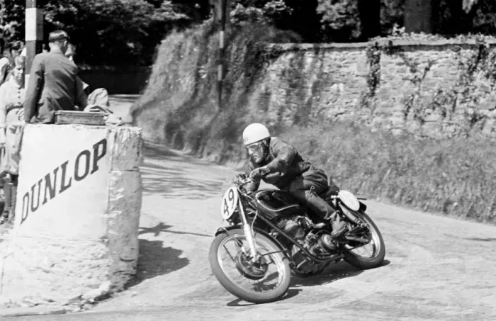 Framed Print : Bill Doran (AJS) 1949 Junior TT Framed Print : Bill Doran (AJS) 1949 Junior TT