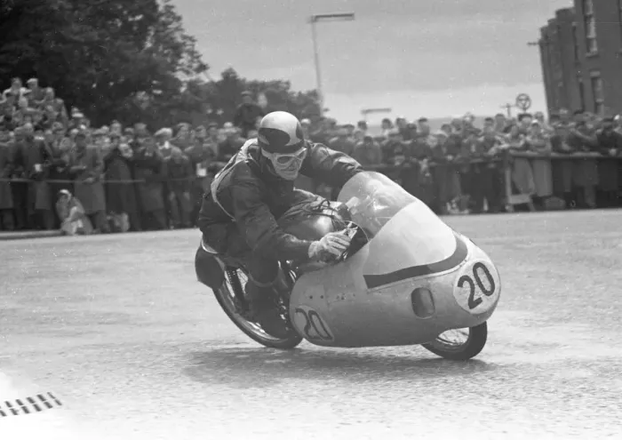 Framed Print : Doug Allen (Mondial) 1957 Ultra Lightweight TT