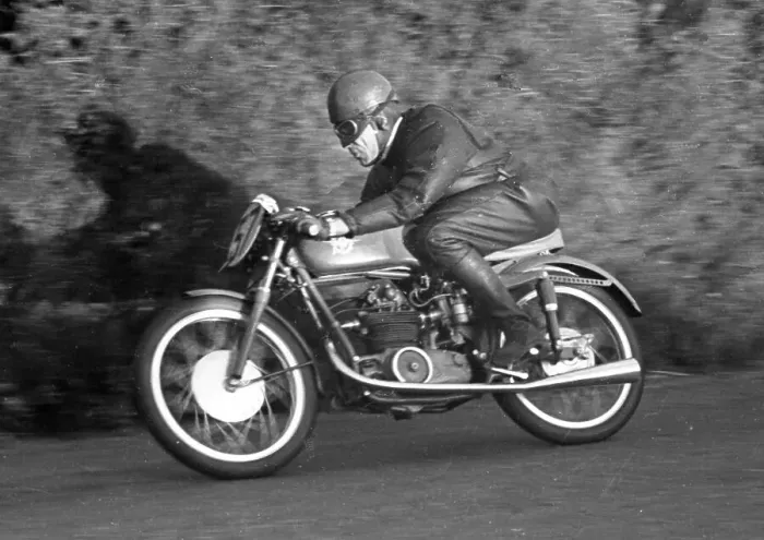 Framed Print : Doug Beasley MV 1953 Ultra Lightweight TT Framed Print : Doug Beasley MV 1953 Ultra Lightweight TT