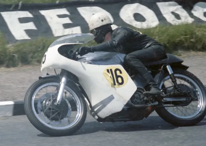 Framed Print : Doug Cash (Norton) 1967 Senior TT Framed Print : Doug Cash (Norton) 1967 Senior TT