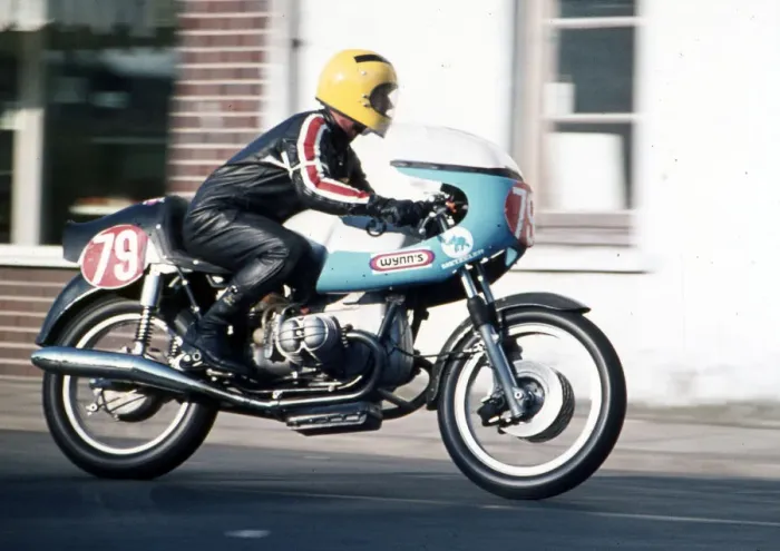Framed Print : Doug Lunn (BMW) 1975 Production TT Framed Print : Doug Lunn (BMW) 1975 Production TT