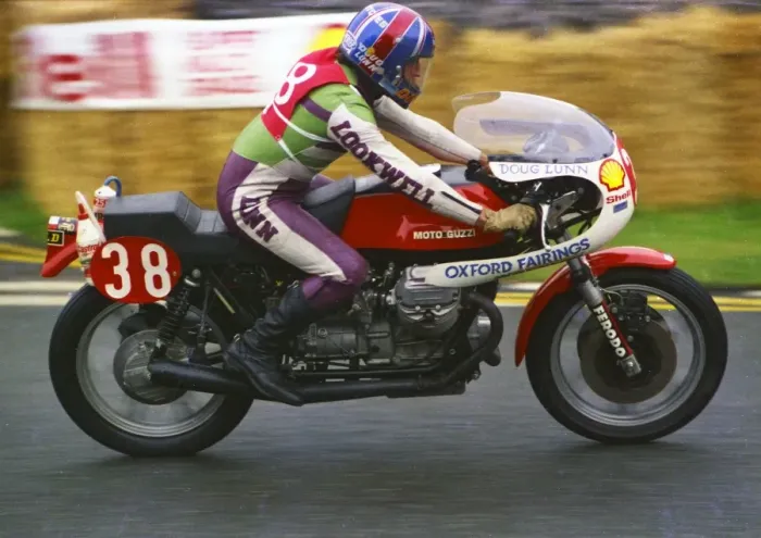 Framed Print : Doug Lunn (Guzzi) 1977 Formula One TT Framed Print : Doug Lunn (Guzzi) 1977 Formula One TT