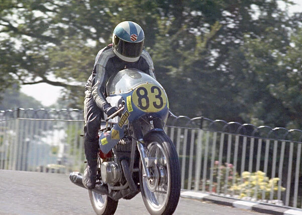 Doug Lunn (Suzuki) 1972 Senior Manx Grand Prix
