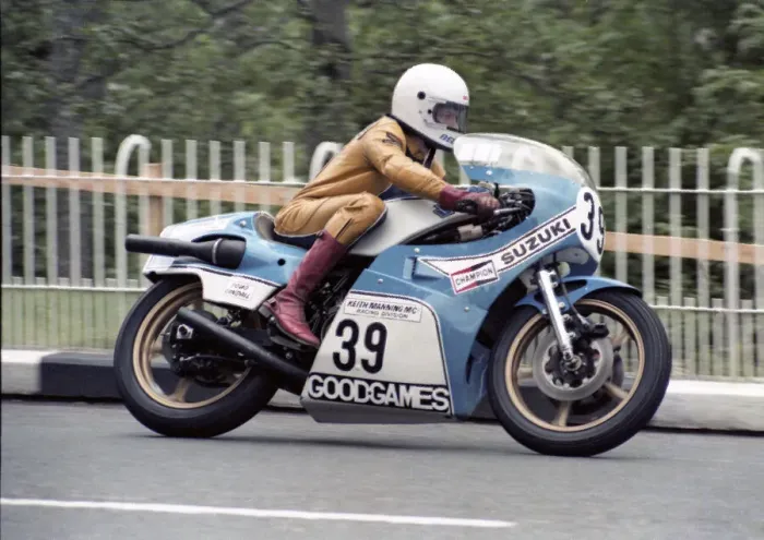 Framed Print : Doug Randall (Suzuki) 1980 Classic TT