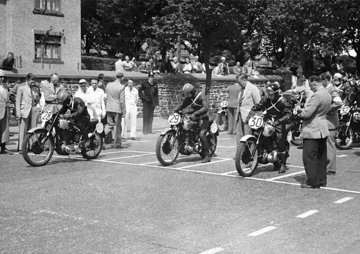 Framed Print : Doug Rose (BSA, 30)s Graham (BSA, 29) D Sheppard (BSA, 28) 1952 Junior Clubman TT Framed Print : Doug Rose (BSA, 30)s Graham (BSA, 29) D Sheppard (BSA, 28) 1952 Junior Clubman TT