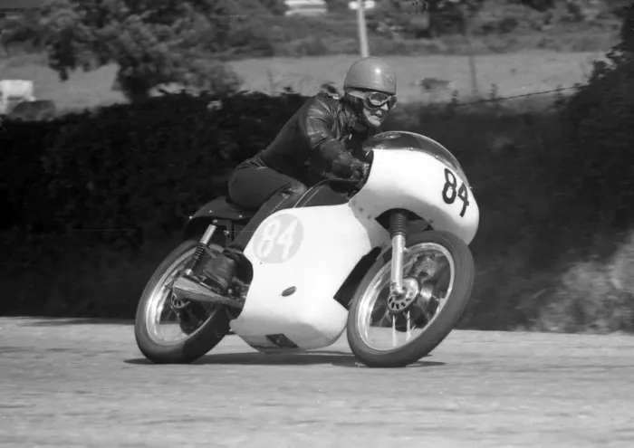 Framed Print : Douglas Smith (AJS) 1961 Junior TT Framed Print : Douglas Smith (AJS) 1961 Junior TT