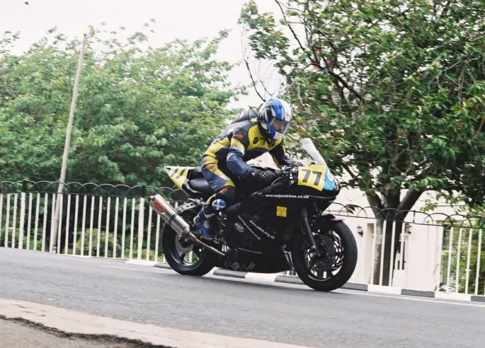 Framed Print : Duncan Baillie (Yamaha) 2004 Senior TT Framed Print : Duncan Baillie (Yamaha) 2004 Senior TT