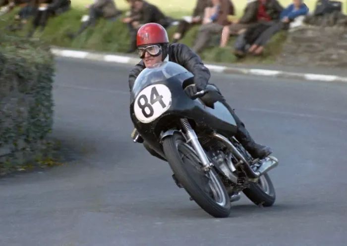 Framed Print : Duncan Hosie (Norton) 1967 Senior Manx Grand Prix Framed Print : Duncan Hosie (Norton) 1967 Senior Manx Grand Prix