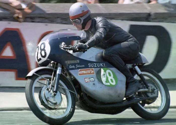 Framed Print : Eddy Johnson (Crooks Suzuki) 1969 Lightweight TT Framed Print : Eddy Johnson (Crooks Suzuki) 1969 Lightweight TT