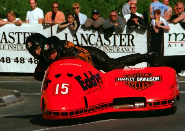 Framed Print : Eddy Wright & Rod Pearce (Windle) 1999 Sidecar TT Framed Print : Eddy Wright & Rod Pearce (Windle) 1999 Sidecar TT