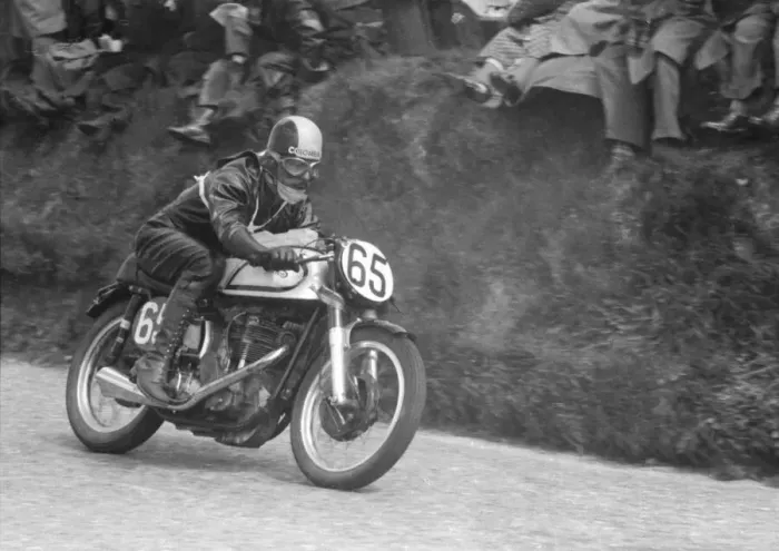 Framed Print : Edgar Barona (Norton) 1956 Senior TT Framed Print : Edgar Barona (Norton) 1956 Senior TT
