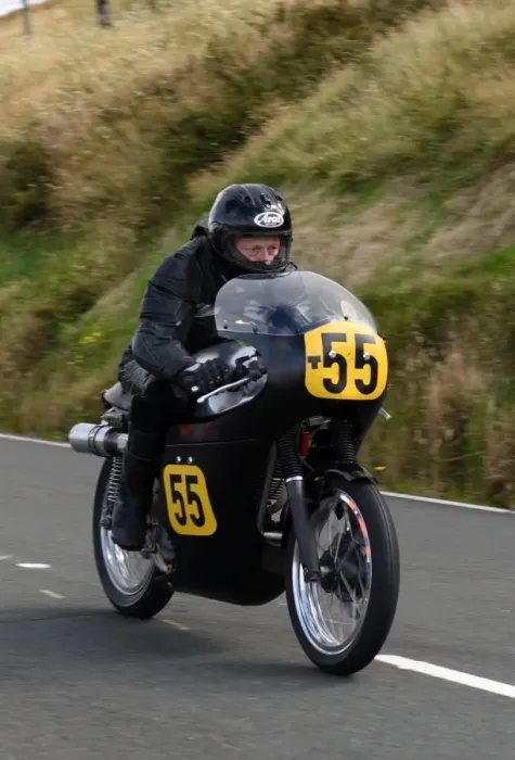 Framed Print : Edward Poole (Norton) 2016 Senior Classic TT