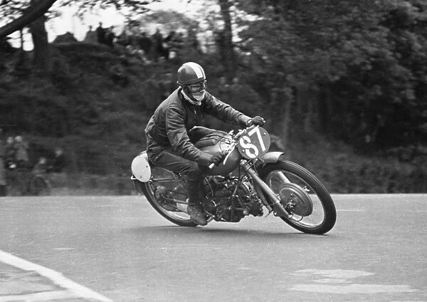 Enrico Lorenzetti (Guzzi) 1949 Lightweight TT