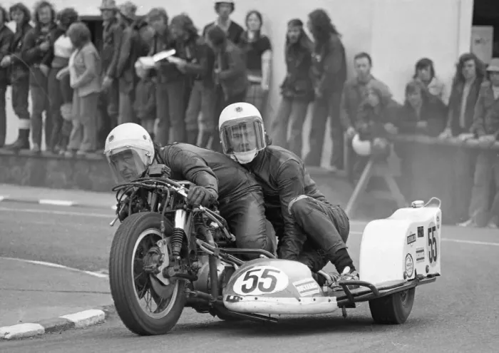 Framed Print : Eric Bregazzi & Jimmy Creer (BSA) 1974 750 Sidecar TT