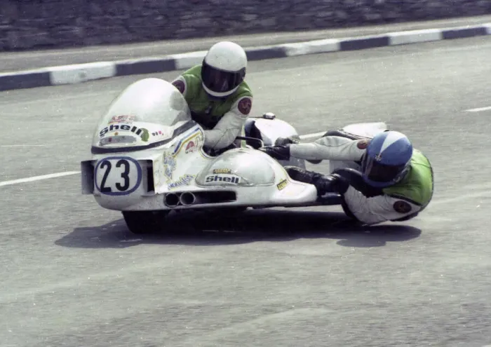 Framed Print : Eric Bregazzi & Jimmy Creer (UMS Kawasaki) 1980 Sidecar TT Framed Print : Eric Bregazzi & Jimmy Creer (UMS Kawasaki) 1980 Sidecar TT