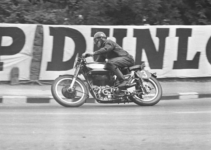 Framed Print : Eric Briggs (Norton) 1950 Senior TT Framed Print : Eric Briggs (Norton) 1950 Senior TT