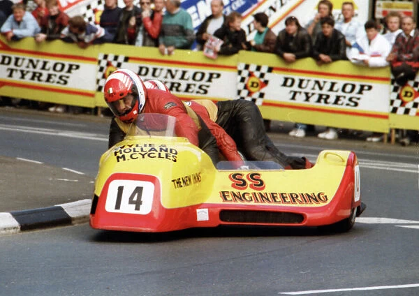 Eric Cornes & Graham Wellington (Ireson Yamaha) 1989 Sidecar TT