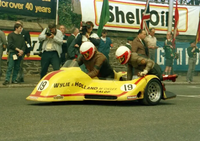 Framed Print : Eric Cornes & Graham Wellington (Ireson Yamaha) 1986 Sidecar TT Framed Print : Eric Cornes & Graham Wellington (Ireson Yamaha) 1986 Sidecar TT