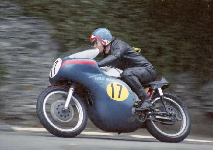 Framed Print : Eric Cornes (Norton) 1974 Senior Manx Grand Prix Framed Print : Eric Cornes (Norton) 1974 Senior Manx Grand Prix