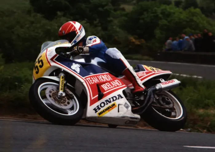 Framed Print : Eric Galbraith (Honda) 1989 Senior TT Framed Print : Eric Galbraith (Honda) 1989 Senior TT