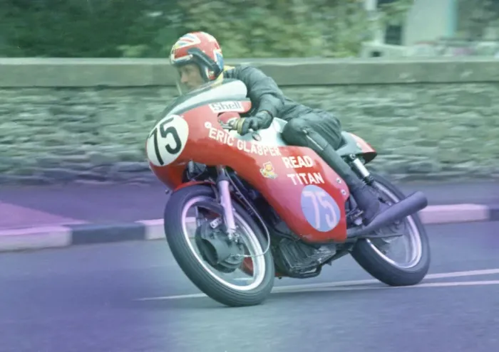 Framed Print : Eric Glasper (Read Titan Honda) 1972 Junior Manx Grand Prix Framed Print : Eric Glasper (Read Titan Honda) 1972 Junior Manx Grand Prix