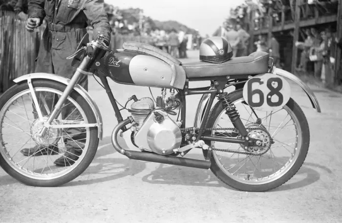 Framed Print : Eric Hardys DOT 1952 Ultra Lightweight TT Framed Print : Eric Hardys DOT 1952 Ultra Lightweight TT