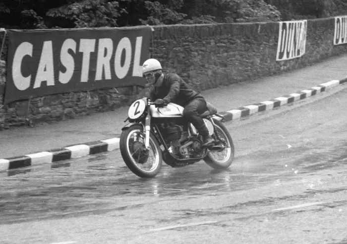 Framed Print : Eric Hinton (Norton) 1956 Junior TT Framed Print : Eric Hinton (Norton) 1956 Junior TT