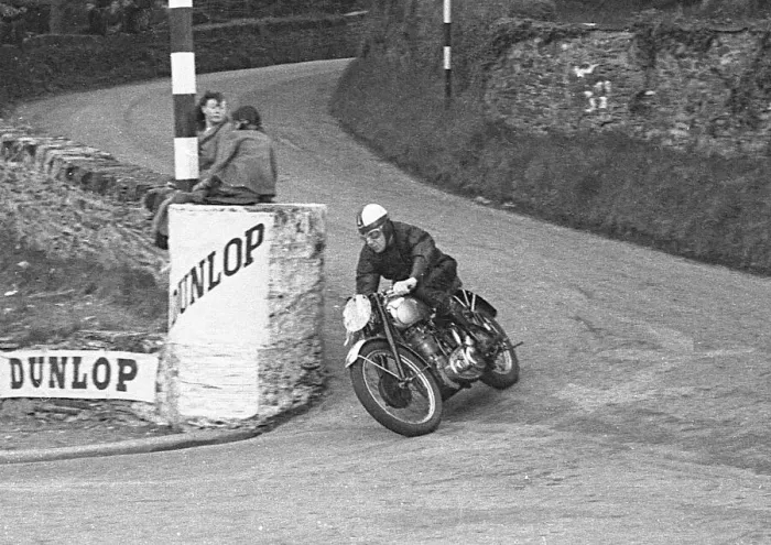 Framed Print : Eric Houseley (BSA) 1951 Junior Clubman TT Framed Print : Eric Houseley (BSA) 1951 Junior Clubman TT