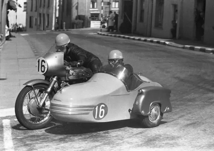 Framed Print : Eric Oliver & Pat Wise at the Manx Arms;1958 Sidecar TT