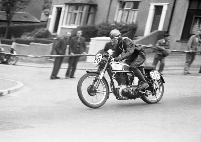 Framed Print : Eric Pantlin (Norton) 1952 Senior Clubman TT Framed Print : Eric Pantlin (Norton) 1952 Senior Clubman TT