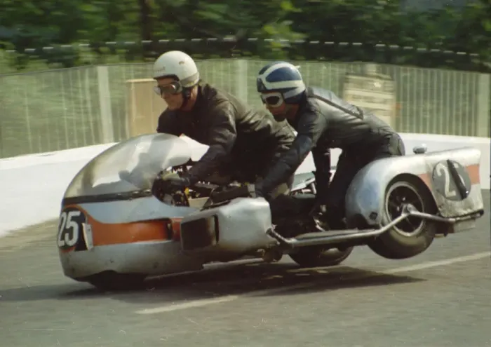 Framed Print : Eric Parkinson & Roger Osbourne (EP Crescent) 1971 750 Sidecar TT Framed Print : Eric Parkinson & Roger Osbourne (EP Crescent) 1971 750 Sidecar TT