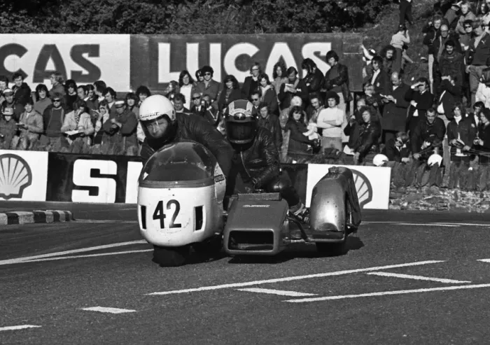 Framed Print : Eric Parkinson & Roger Osbourne (EP Crescent) 1973 Sidecar TT