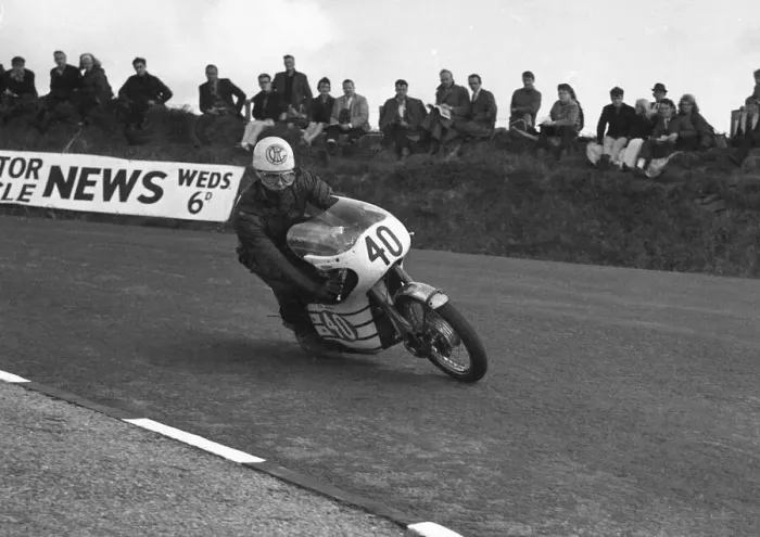 Framed Print : Eric Shuttleworth (Greeves) 1965 Lightweight Manx Grand Prix Framed Print : Eric Shuttleworth (Greeves) 1965 Lightweight Manx Grand Prix