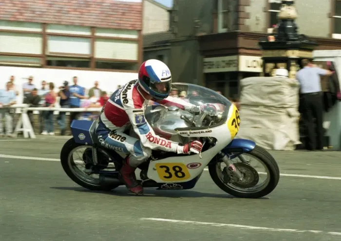 Framed Print : Eric Sunderland (Seeley) 1991 Senior Manx Grand Prix