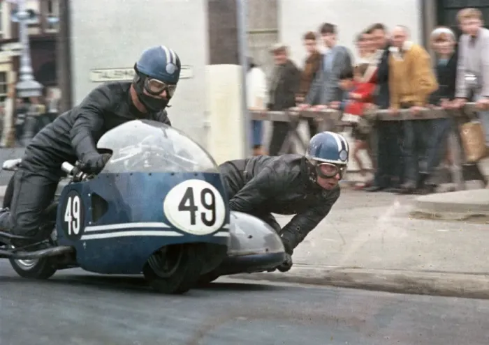 Framed Print : Eric Wilmott & M D Duncan (Triumph) 1966 Sidecar TT